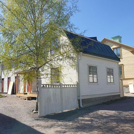 Vaelrenoverad Fin Laegenhet I Charmigt Omrade Söderhamn Eksteriør billede